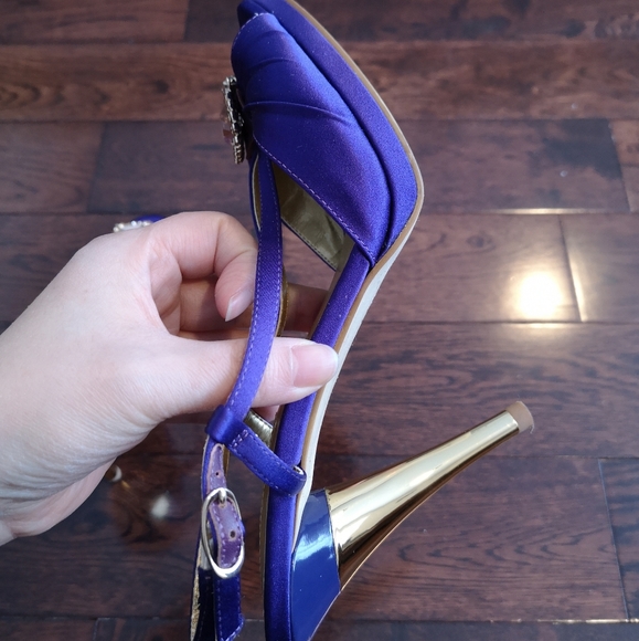 Shining sandal - Picture 5 of 7